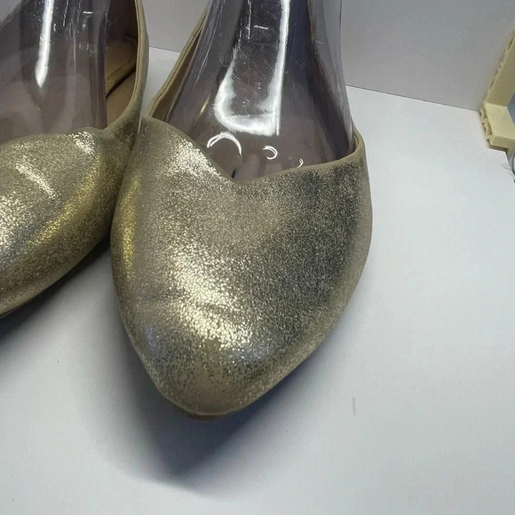Old Navy gold metallic flats shiny pointy toe ballet slipper slip on size 9 - Picture 4 of 11
